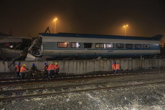 YHT kazasında enkaz kaldırma çalışmaları tamamlandı